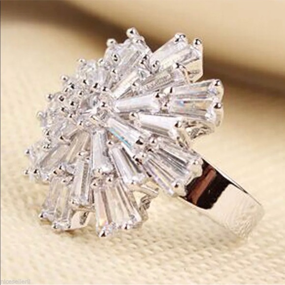 925 Sterling Silver CZ Ring - Picture 2 of 3